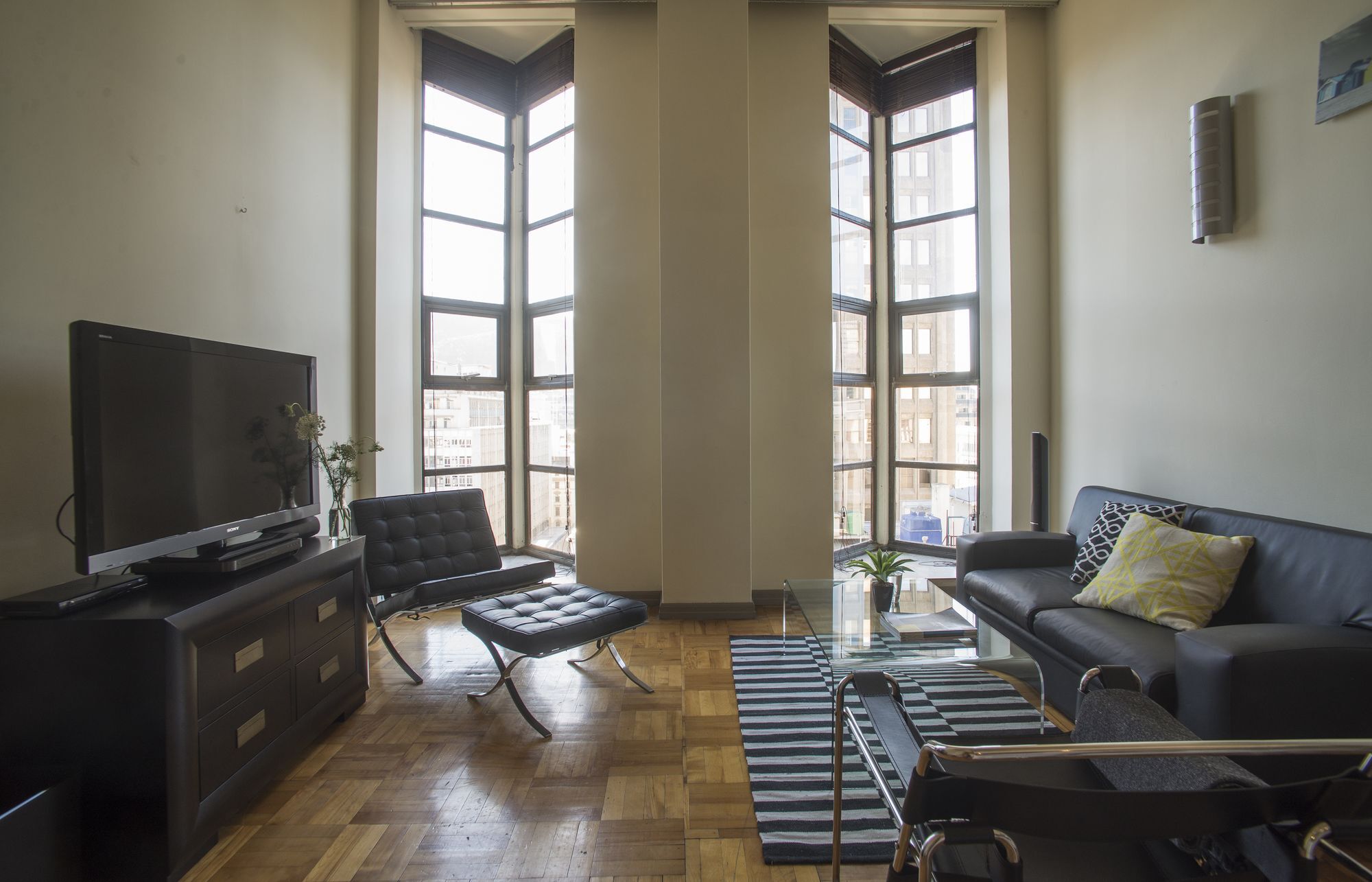 Apartment 708 Mutual Heights Cape Town